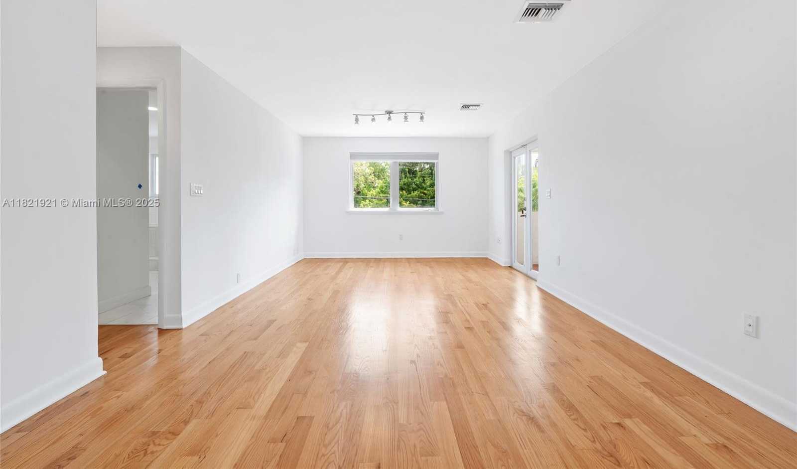Small Image of 527 SOUTH WEST 20TH RD, Miami Number 25