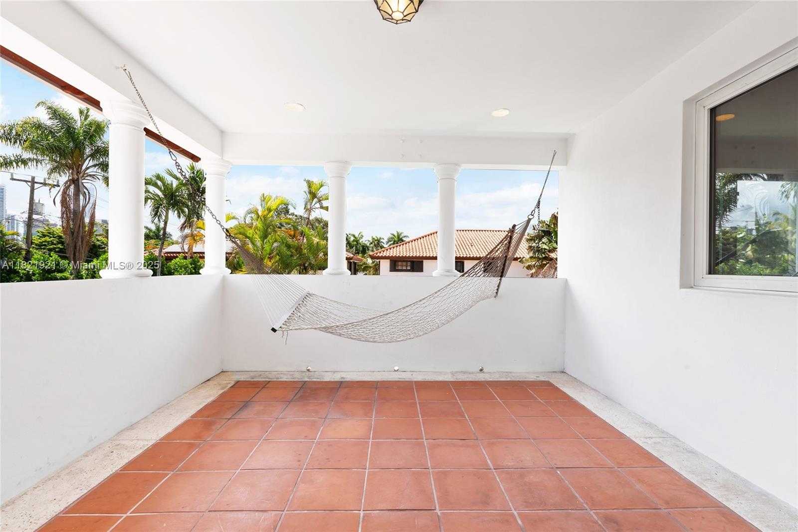 Small Image of 527 SOUTH WEST 20TH RD, Miami Number 32