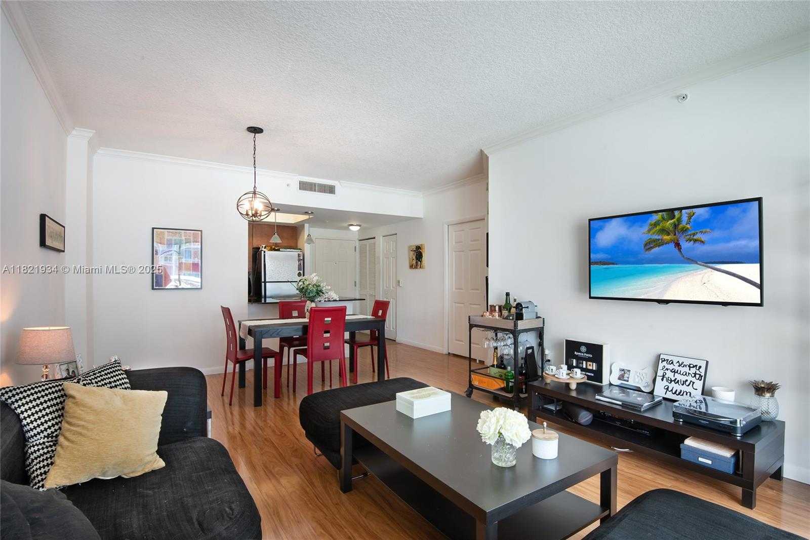 Small Image of 2000 NORTH BAYSHORE DR #626, Miami Number 2