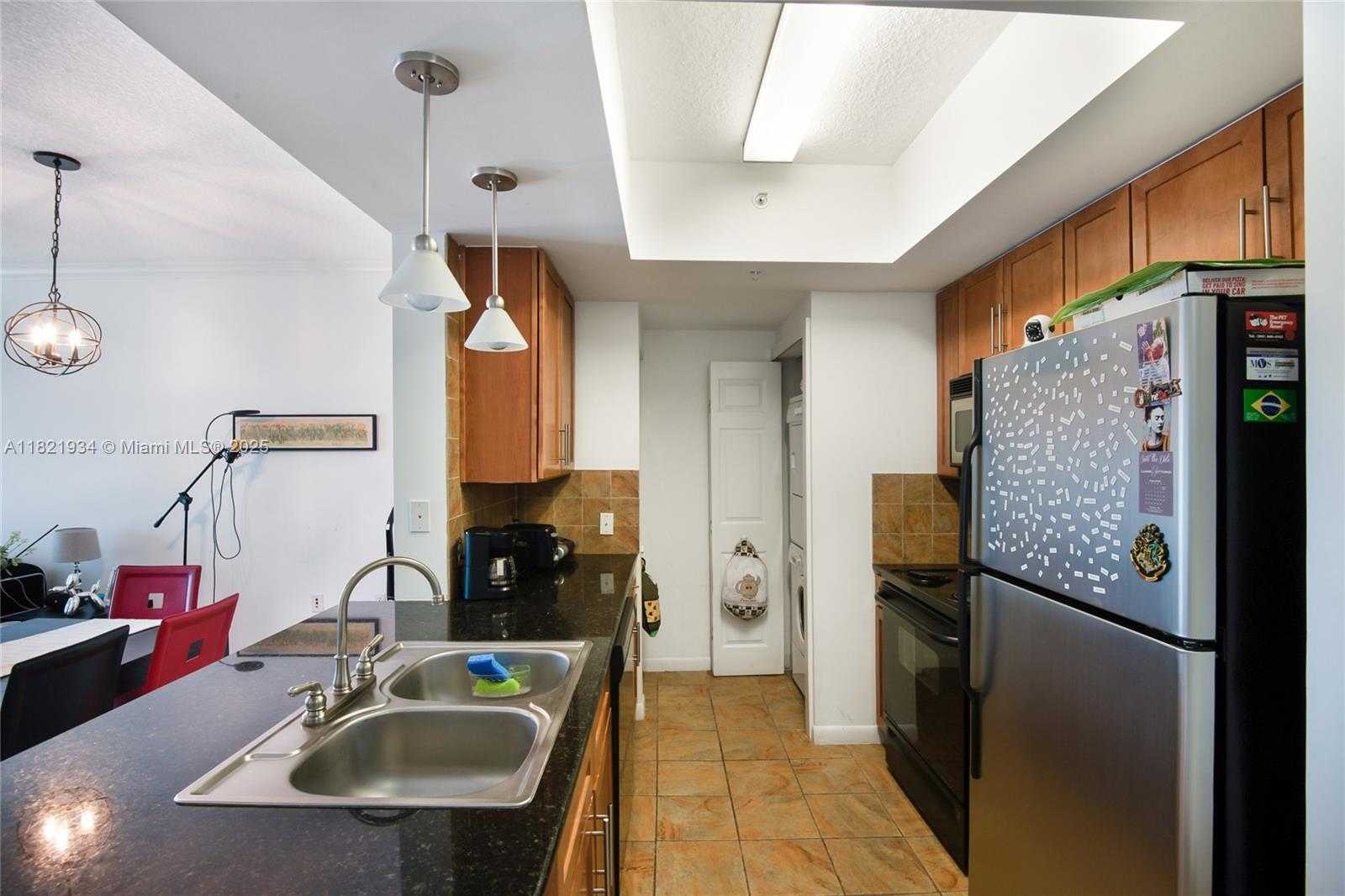 Small Image of 2000 NORTH BAYSHORE DR #626, Miami Number 7