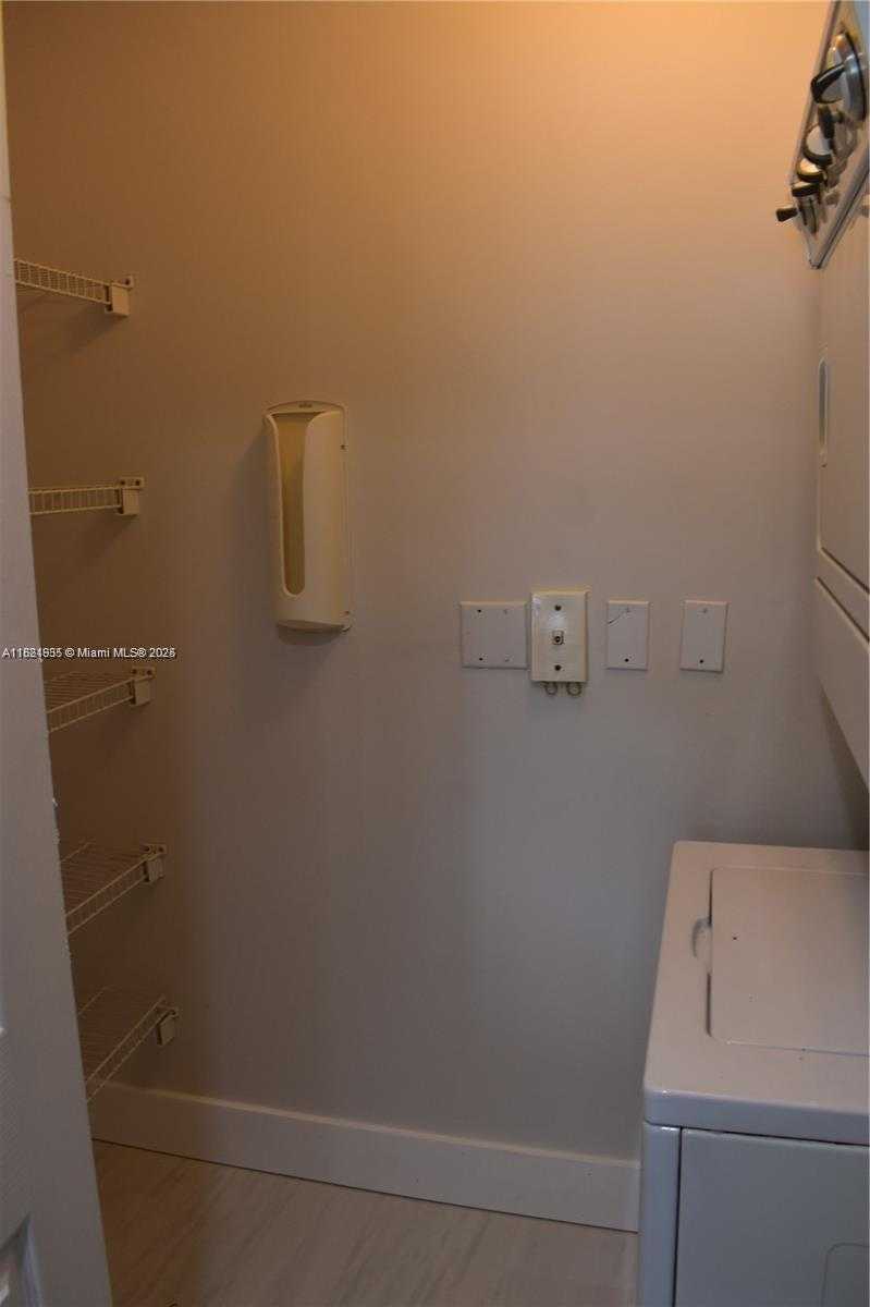 Small Image of 6540 NORTH WEST 114TH AVE #1401, Doral Number 7