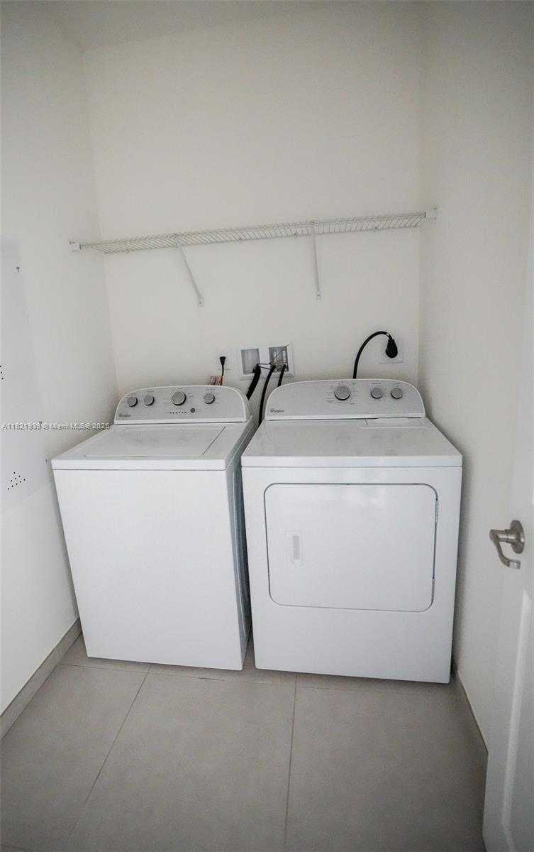 Small Image of 10461 NORTH WEST 61ST LN, Doral Number 12