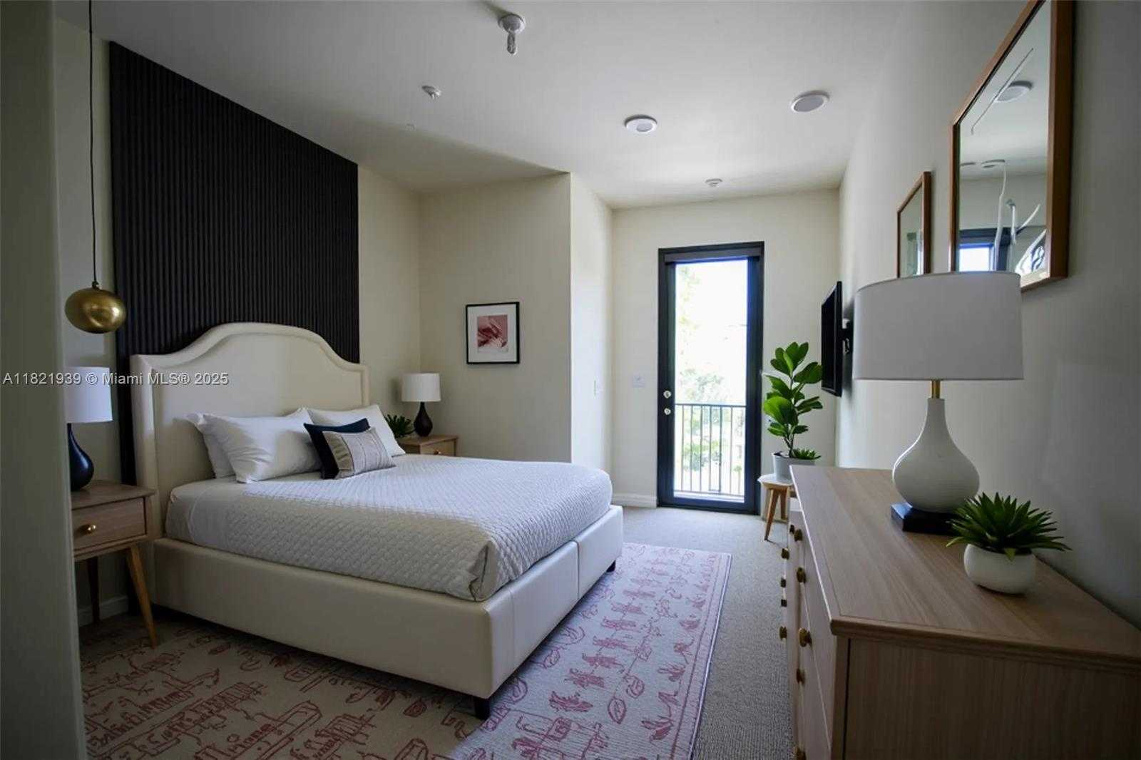 Small Image of 10461 NORTH WEST 61ST LN, Doral Number 7