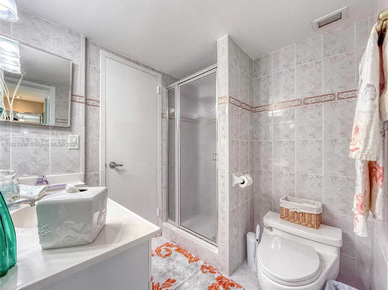 Small Image of 5701 COLLINS AVE #1508, Miami Beach Number 13