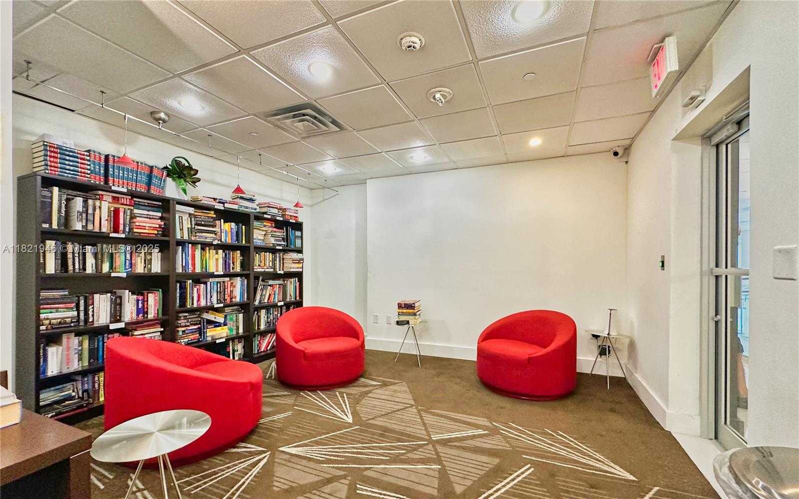 Small Image of 5701 COLLINS AVE #1508, Miami Beach Number 23