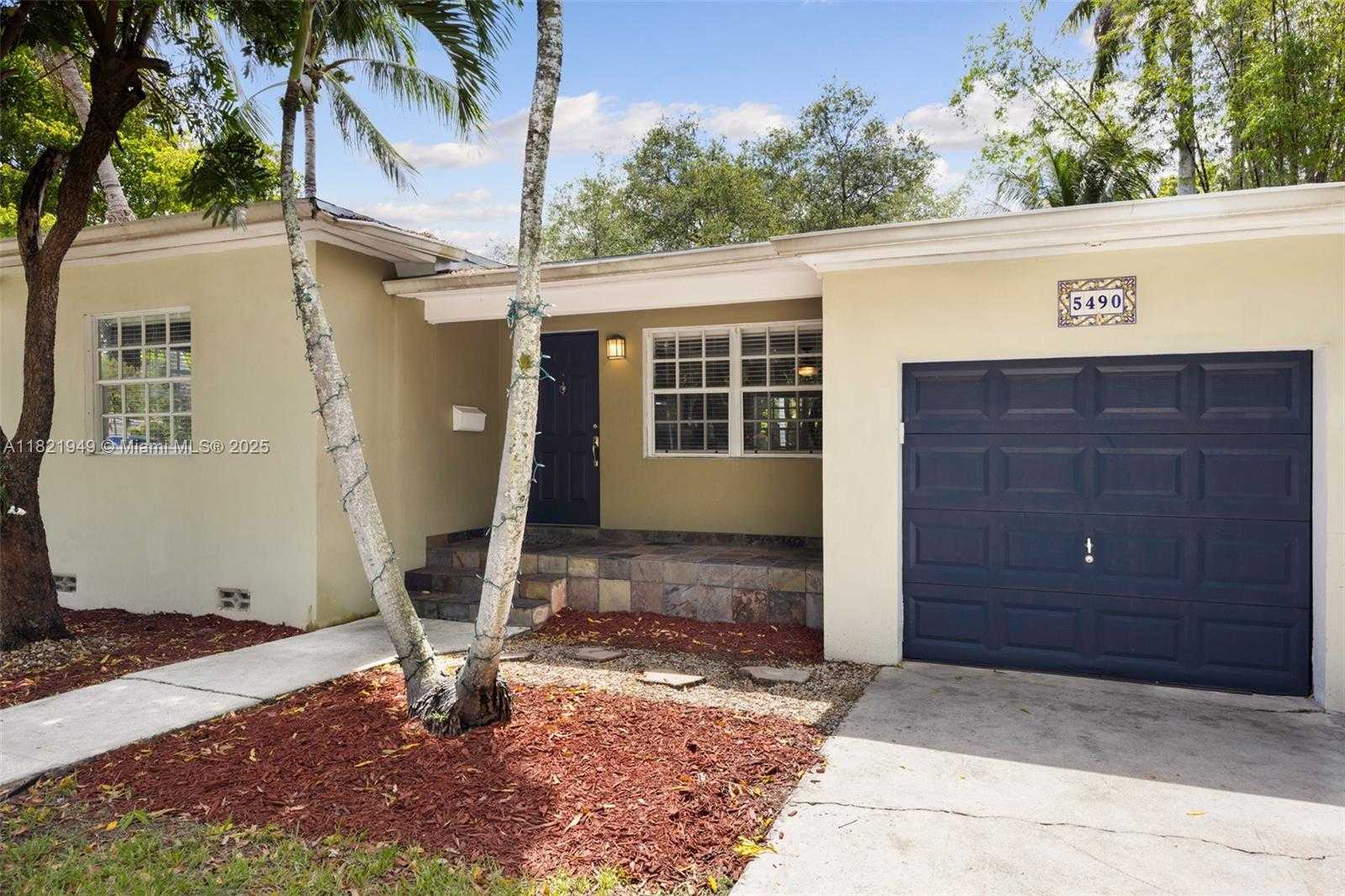 Small Image of 5490 SOUTH WEST 57TH AVE, Miami Number 18