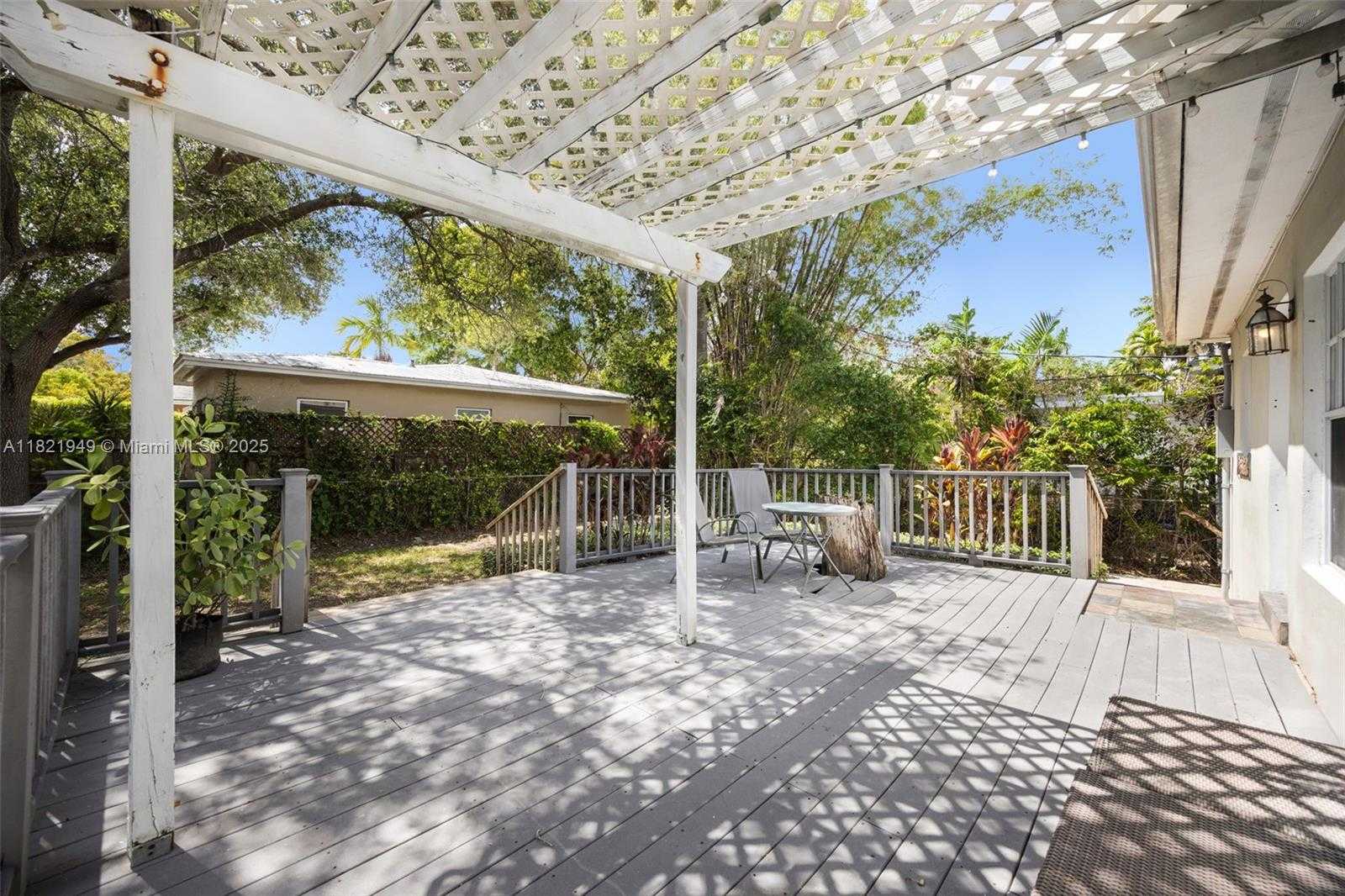 Small Image of 5490 SOUTH WEST 57TH AVE, Miami Number 3