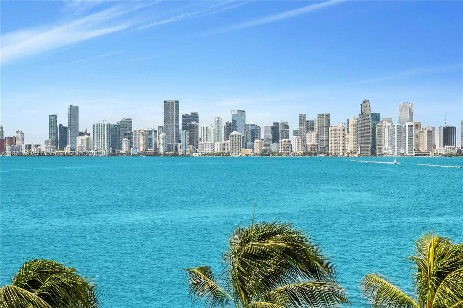 Small Image of 5242 FISHER ISLAND DR #5242, Miami Beach Number 3
