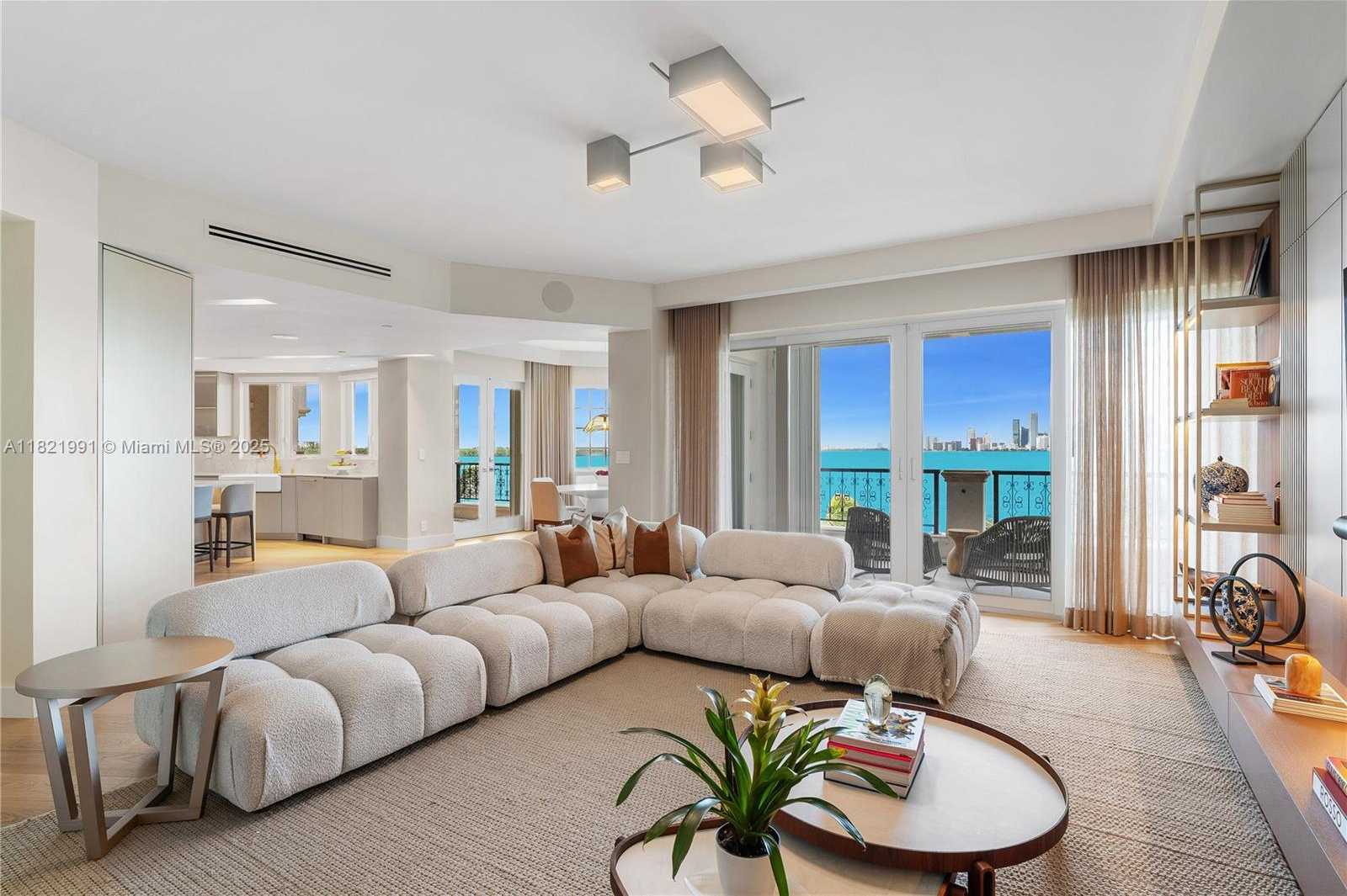 Small Image of 5242 FISHER ISLAND DR #5242, Miami Beach Number 30