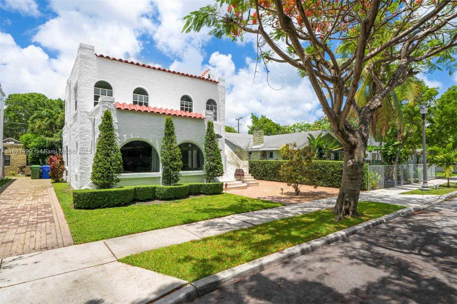 Small Image of 59 NORTH EAST 42ND ST, Miami Number 2