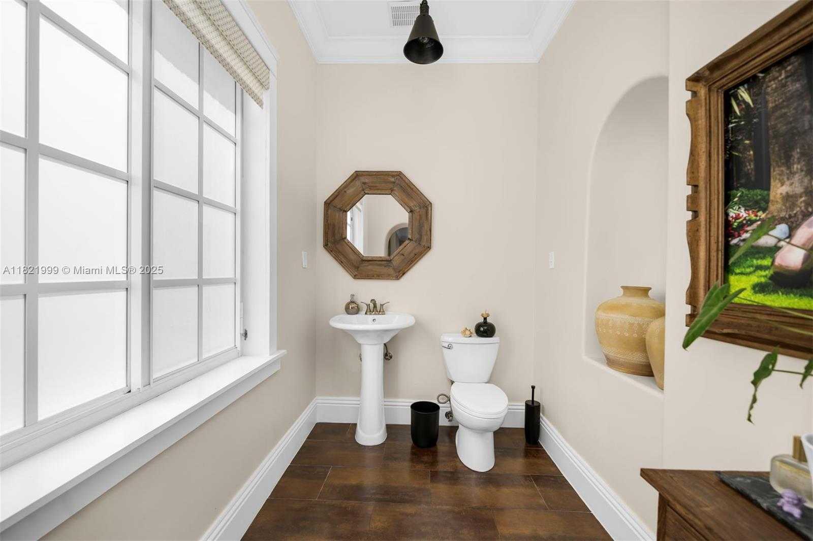 Small Image of 59 NORTH EAST 42ND ST, Miami Number 23