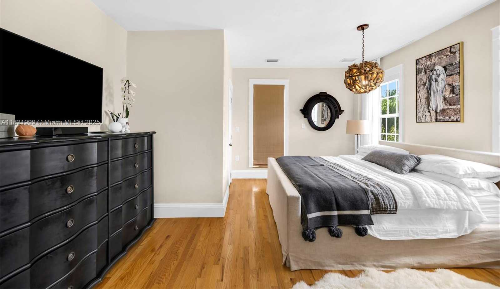 Small Image of 59 NORTH EAST 42ND ST, Miami Number 28