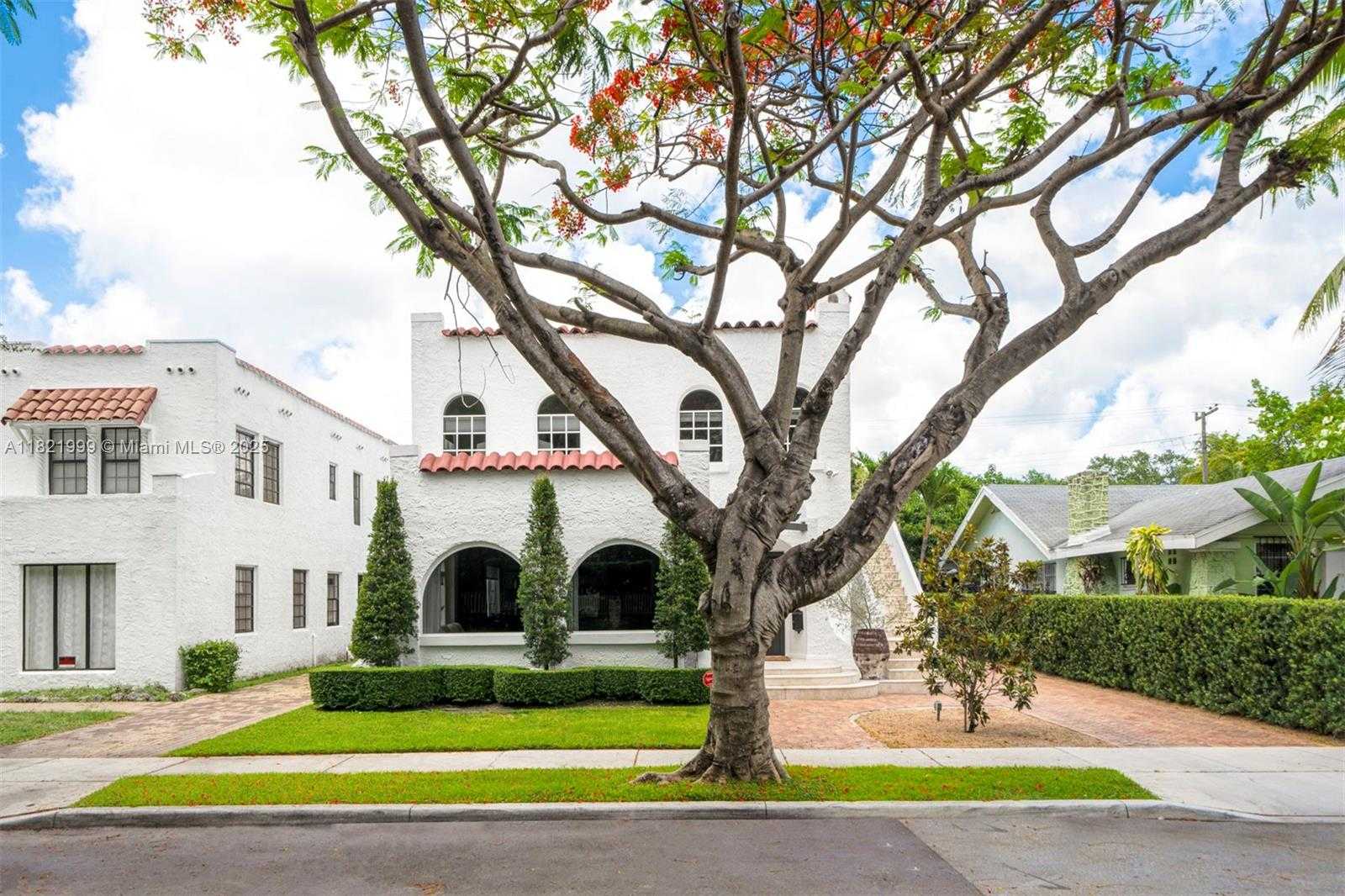 Small Image of 59 NORTH EAST 42ND ST, Miami Number 3