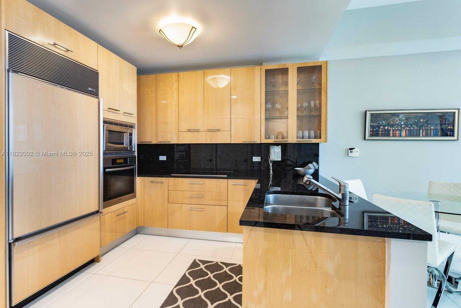 Small Image of 6799 COLLINS AVE #507, Miami Beach Number 10