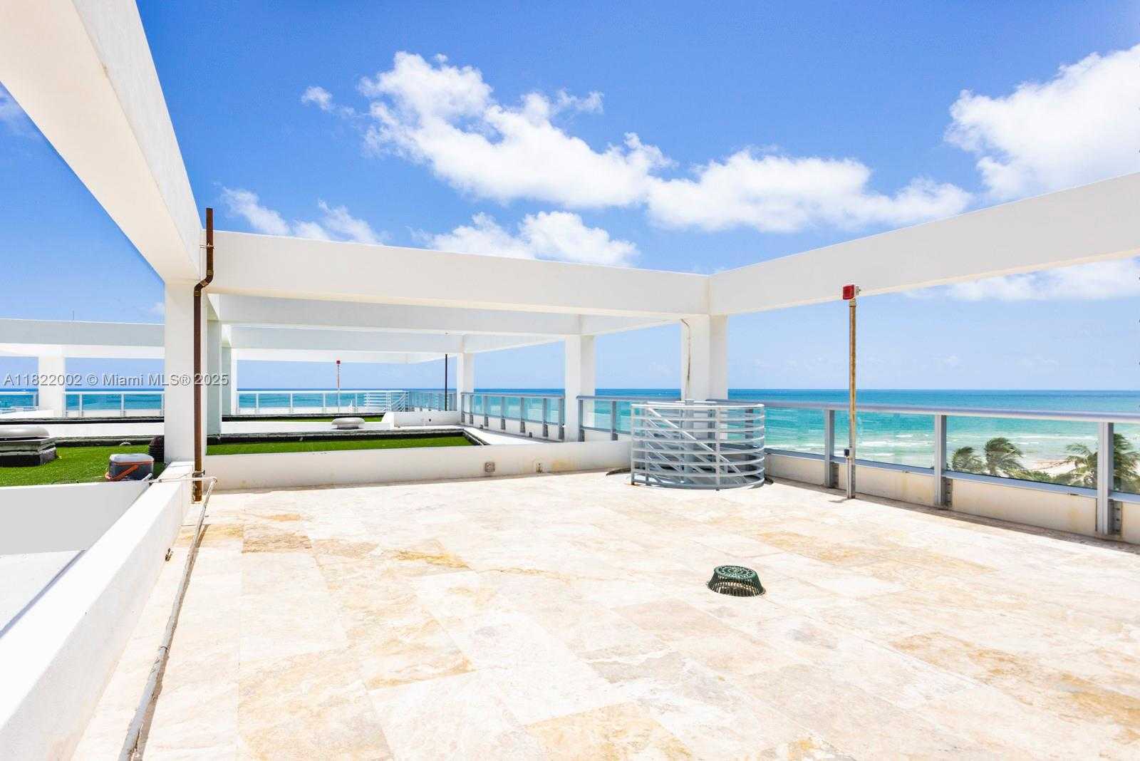 Small Image of 6799 COLLINS AVE #507, Miami Beach Number 18