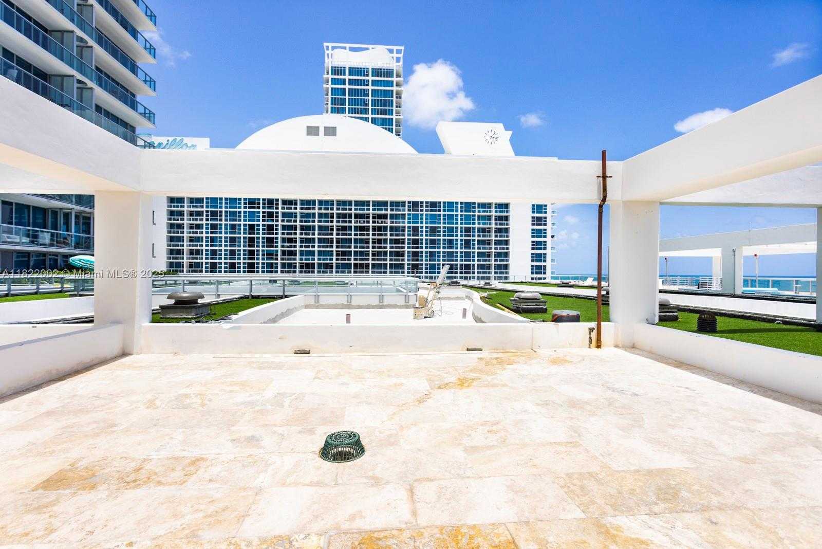 Small Image of 6799 COLLINS AVE #507, Miami Beach Number 22