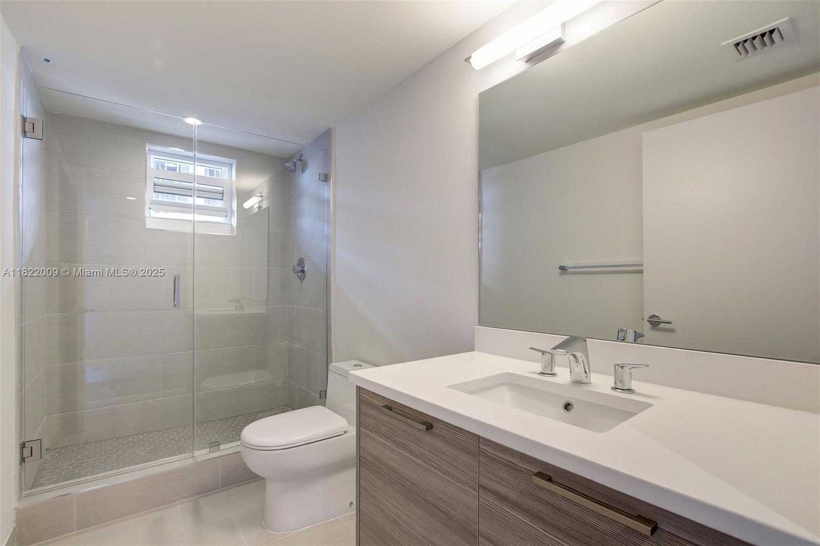Small Image of 1756 NORTH BAYSHORE DR #17E, Miami Number 17