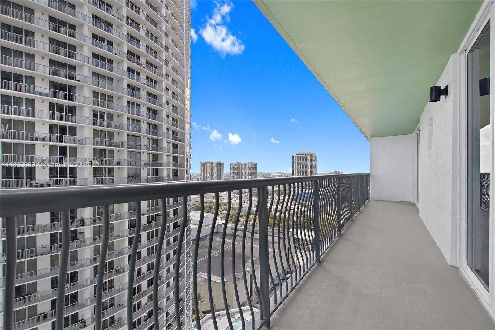 Small Image of 1756 NORTH BAYSHORE DR #17E, Miami Number 6