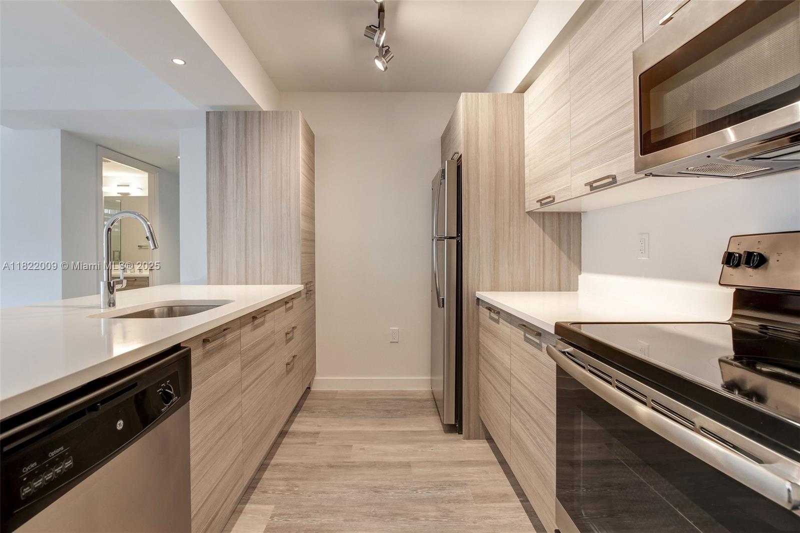 Small Image of 1756 NORTH BAYSHORE DR #17E, Miami Number 8