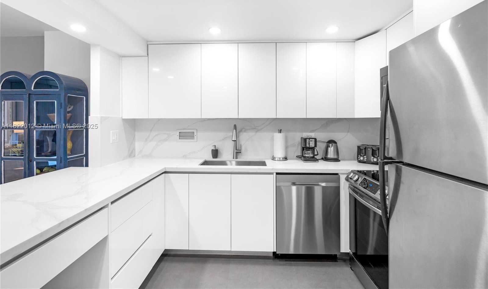 Small Image of 2301 COLLINS AVE #1543, Miami Beach Number 9