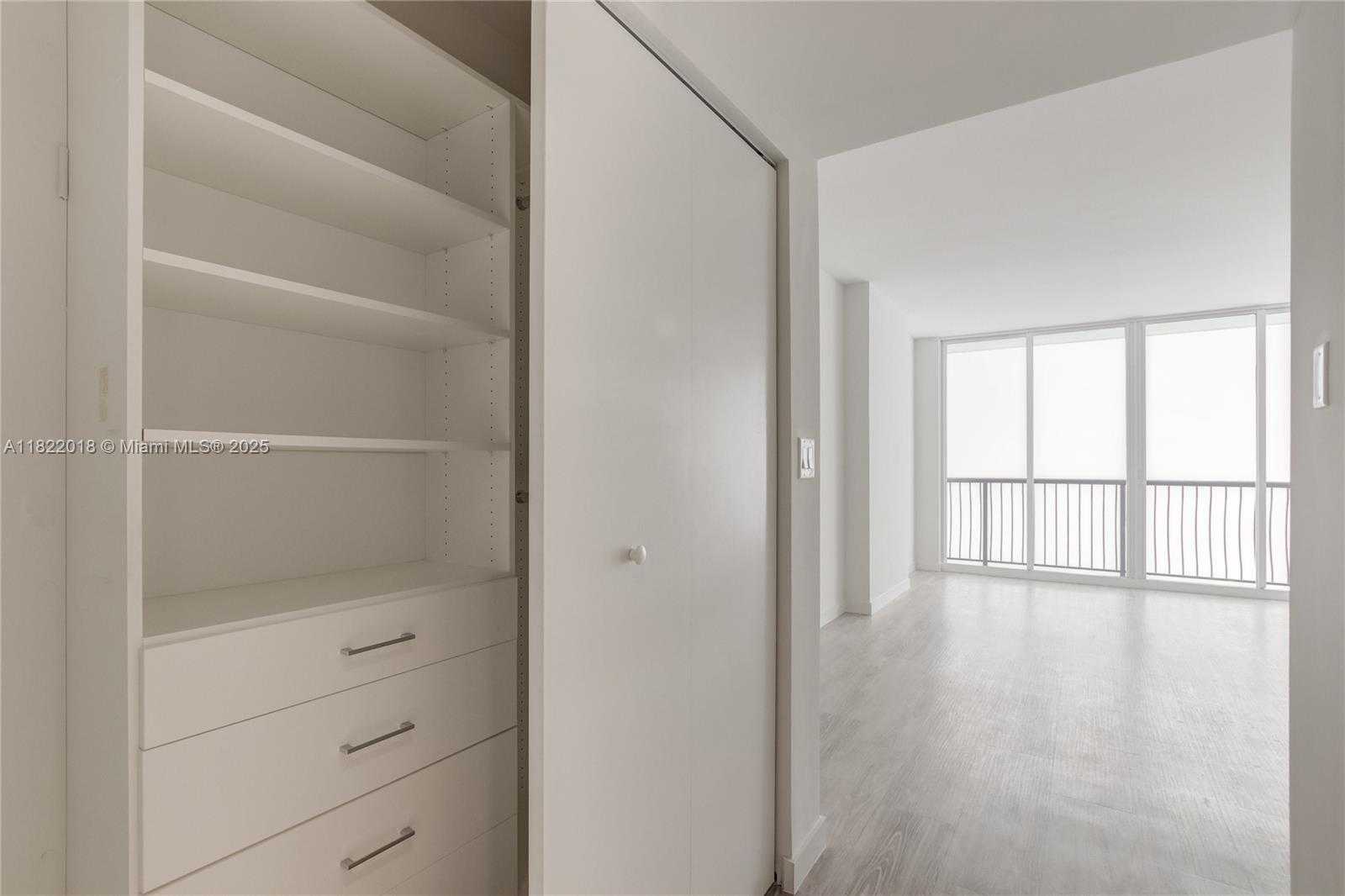 Small Image of 1756 NORTH BAYSHORE DR #7I, Miami Number 10