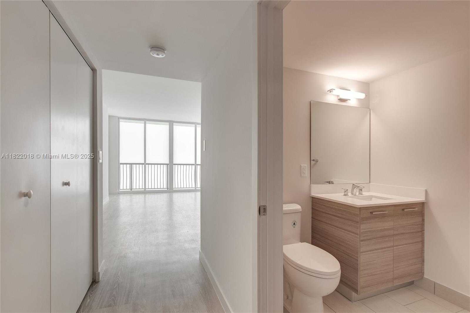 Small Image of 1756 NORTH BAYSHORE DR #7I, Miami Number 12