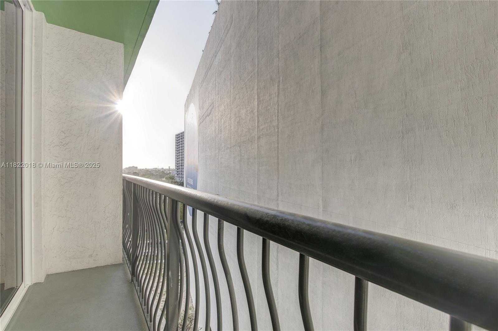 Small Image of 1756 NORTH BAYSHORE DR #7I, Miami Number 8