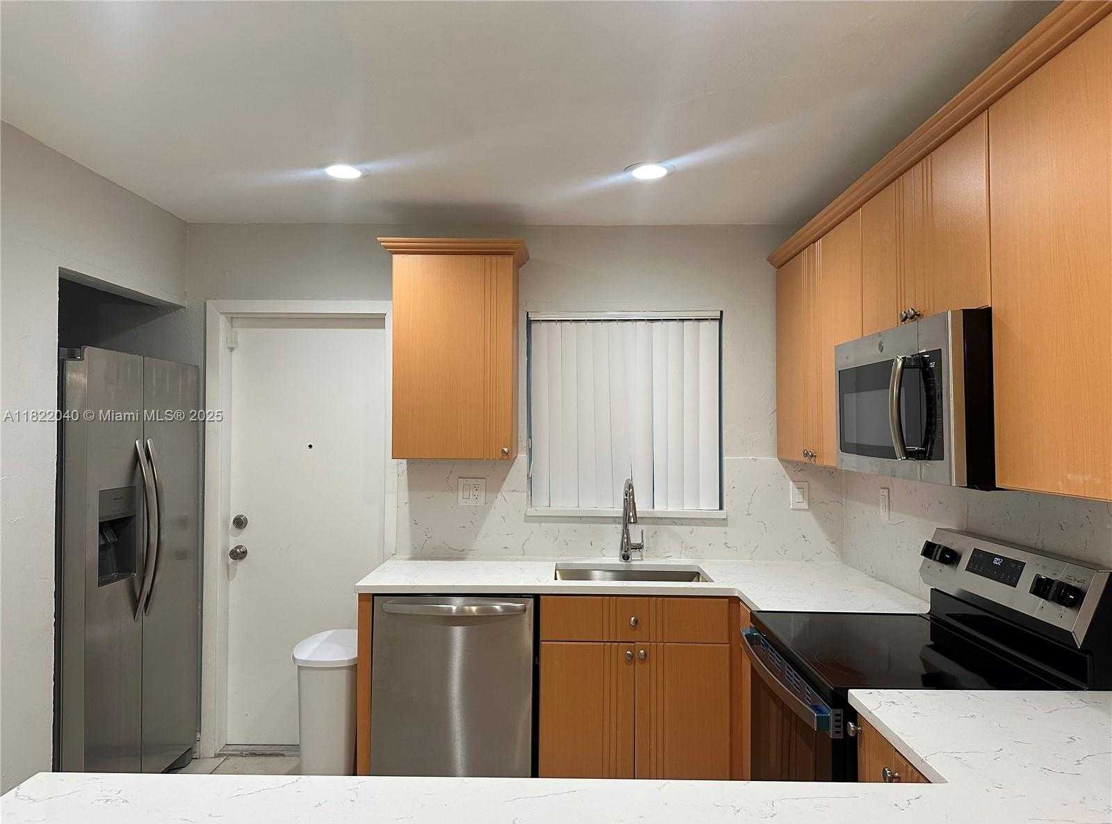 Small Image of 8104 SOUTH WEST 82ND PL #8104, Miami Number 2