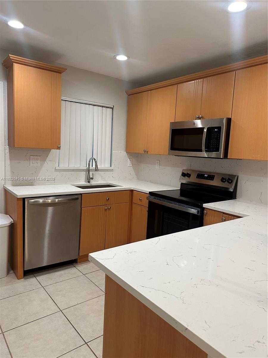 Small Image of 8104 SOUTH WEST 82ND PL #8104, Miami Number 3