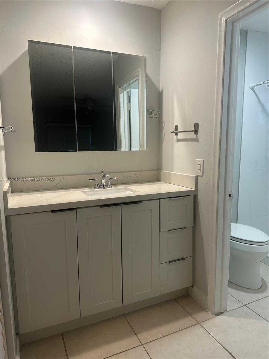 Small Image of 8104 SOUTH WEST 82ND PL #8104, Miami Number 5