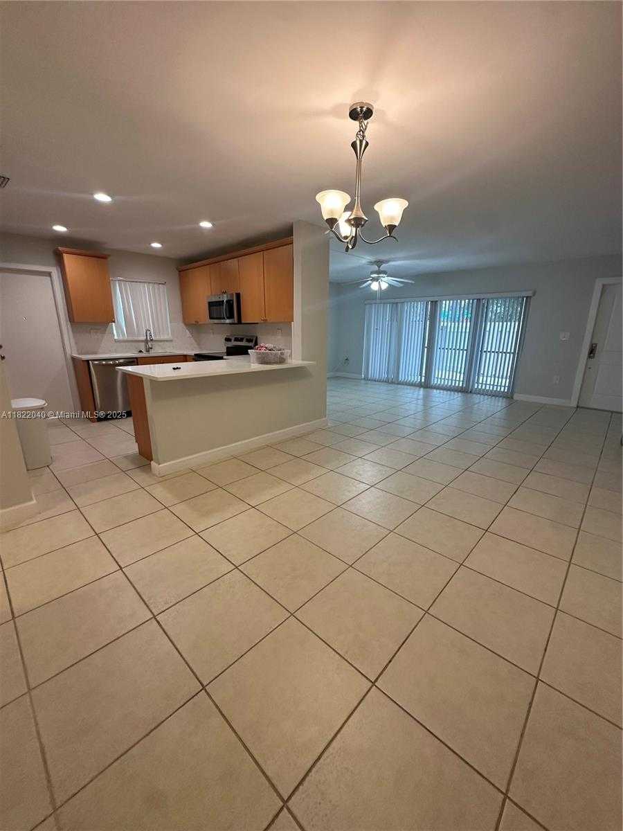 Small Image of 8104 SOUTH WEST 82ND PL #8104, Miami Number 7