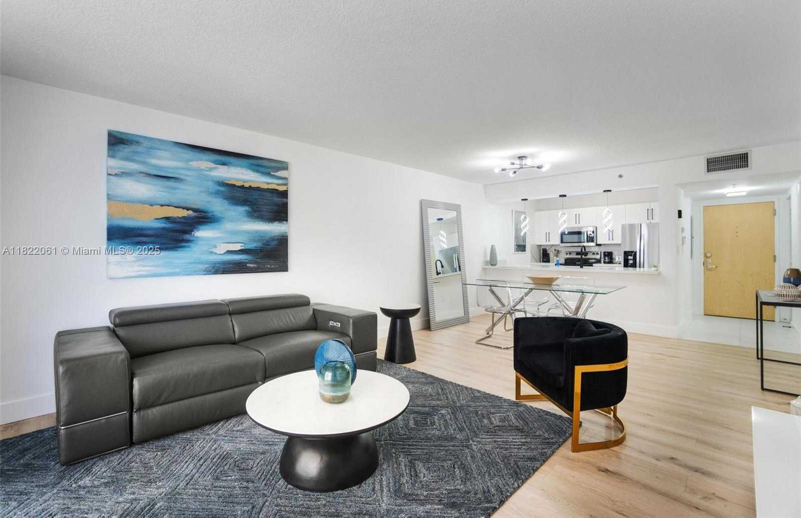 Small Image of 1200 BRICKELL BAY DR #1907, Miami Number 16
