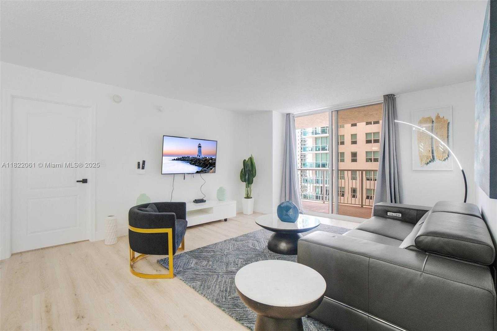 Small Image of 1200 BRICKELL BAY DR #1907, Miami Number 22