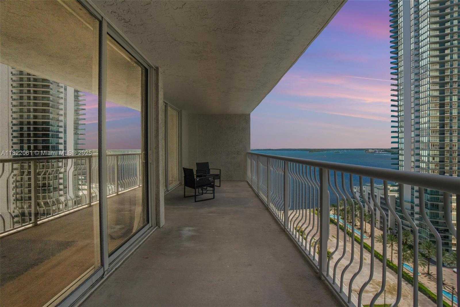 Small Image of 1200 BRICKELL BAY DR #1907, Miami Number 34