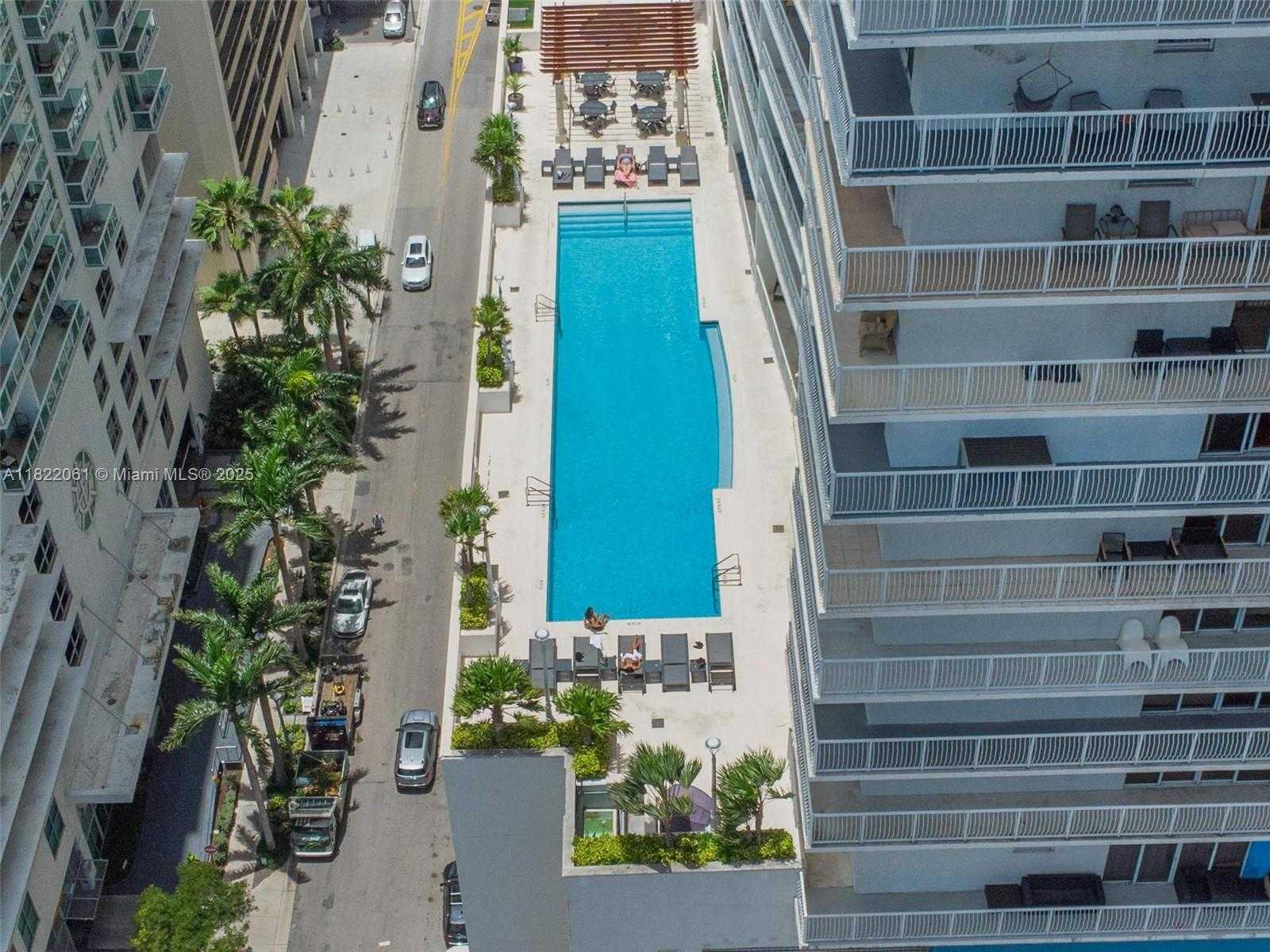 Small Image of 1200 BRICKELL BAY DR #1907, Miami Number 43