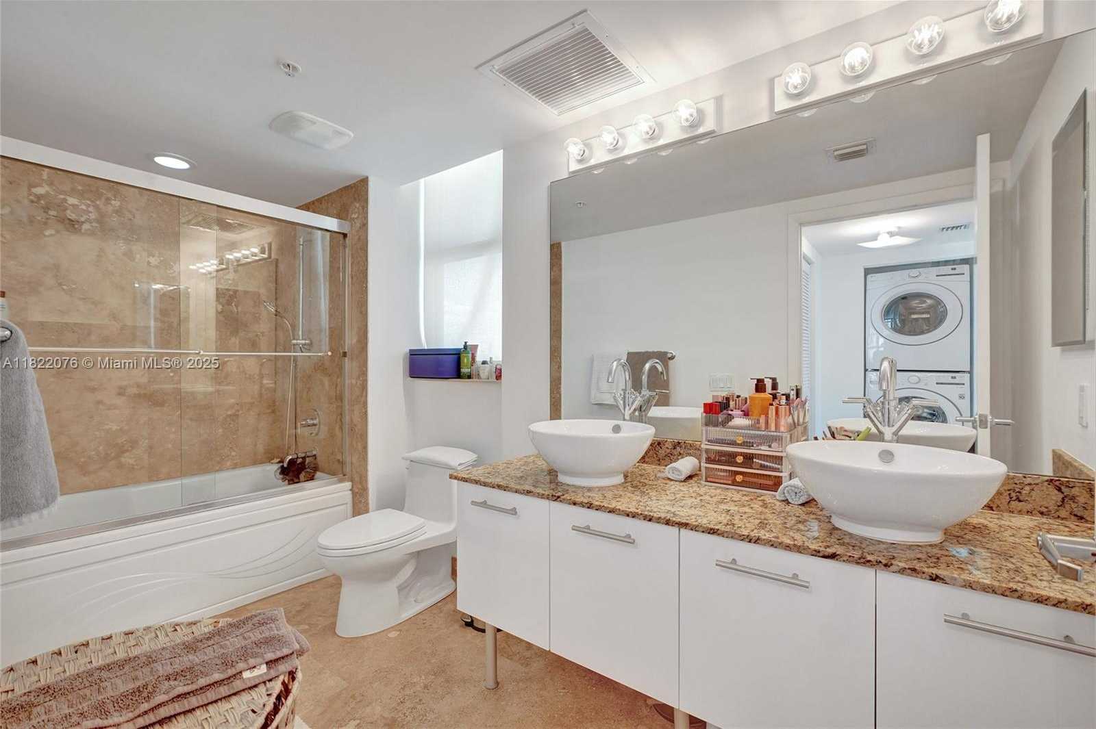 Small Image of 41 SOUTH EAST 5TH ST #1317, Miami Number 15