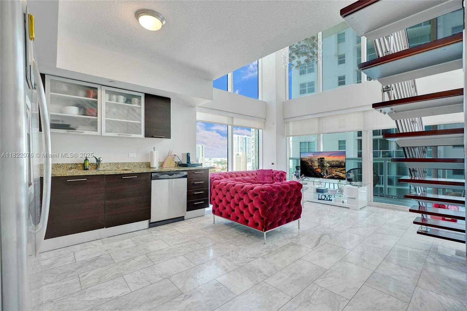 Small Image of 41 SOUTH EAST 5TH ST #1317, Miami Number 3