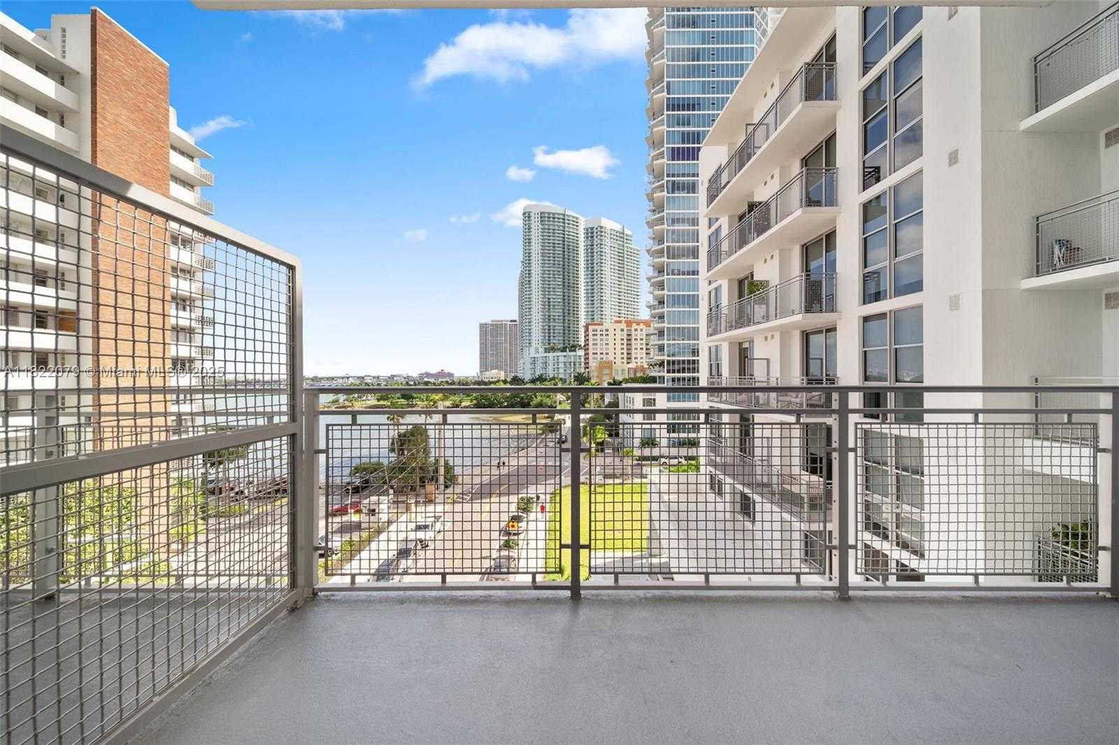 Small Image of 2150 NORTH BAYSHORE DR #0508, Miami Number 10