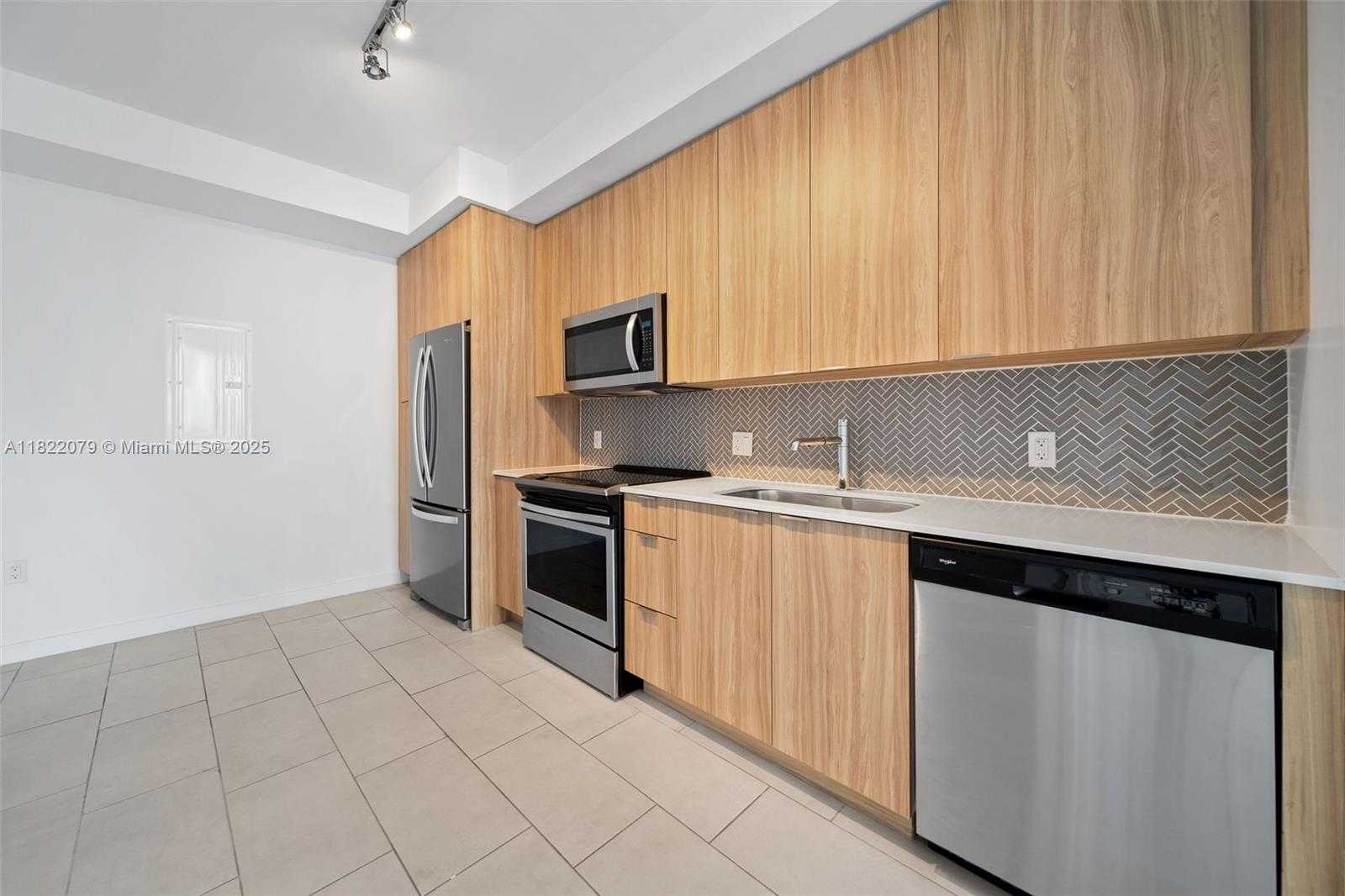 Small Image of 2150 NORTH BAYSHORE DR #0508, Miami Number 13