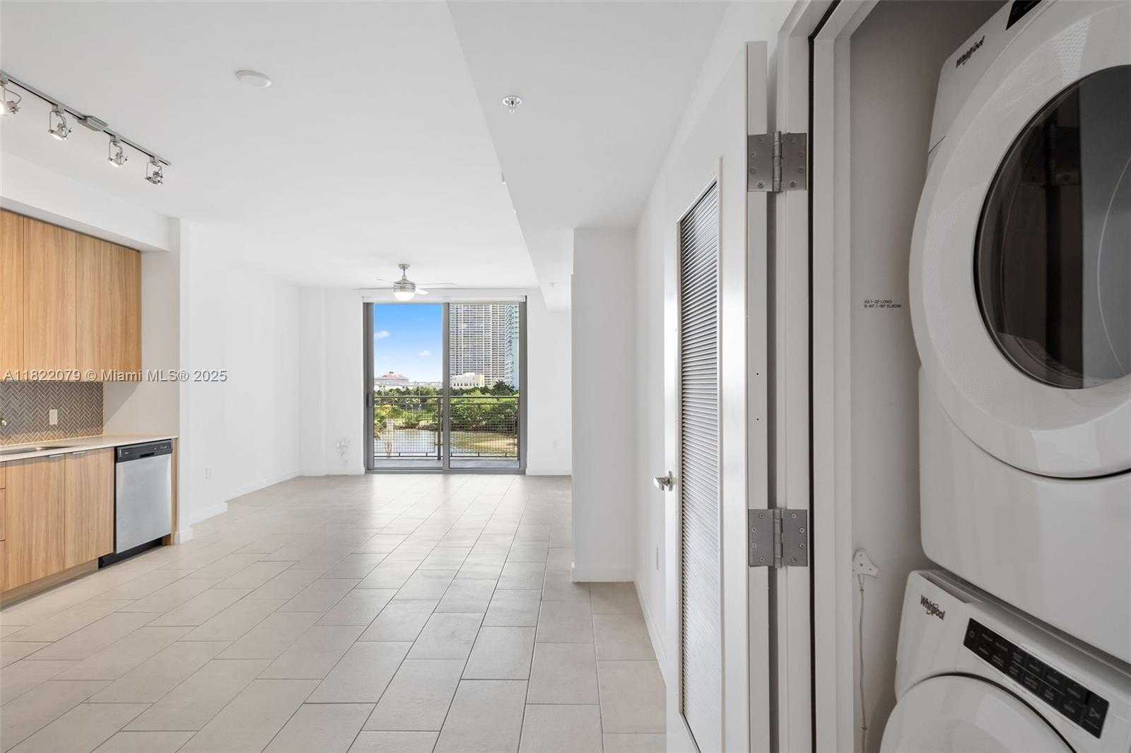 Small Image of 2150 NORTH BAYSHORE DR #0508, Miami Number 18