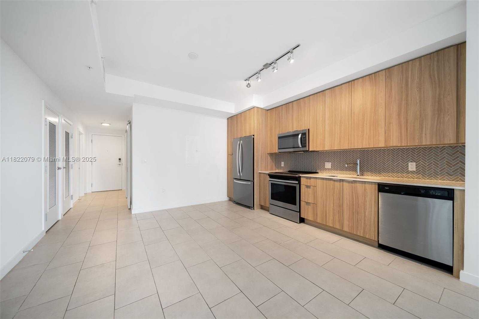 Small Image of 2150 NORTH BAYSHORE DR #0508, Miami Number 6