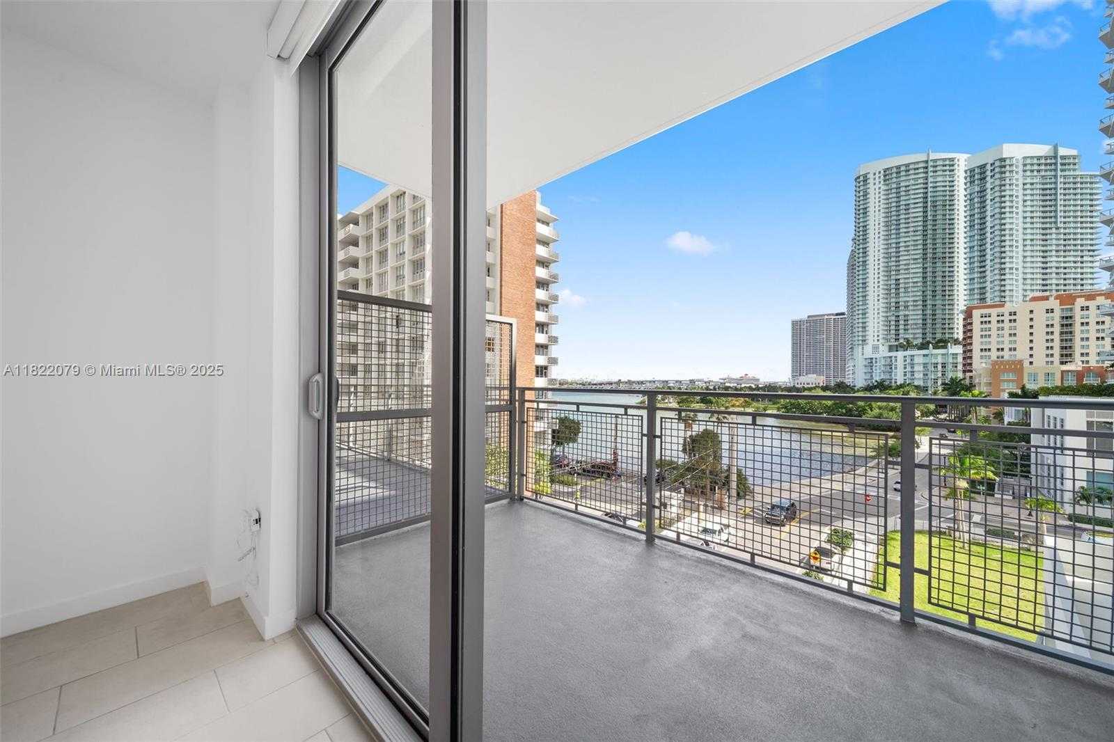 Small Image of 2150 NORTH BAYSHORE DR #0508, Miami Number 8