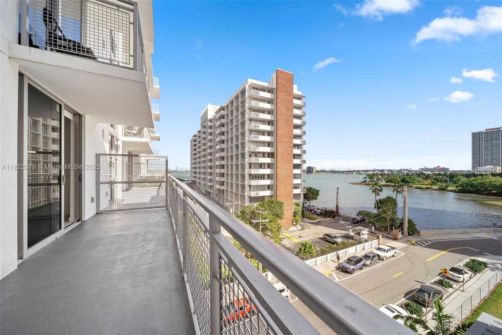 Small Image of 2150 NORTH BAYSHORE DR #0508, Miami Number 9