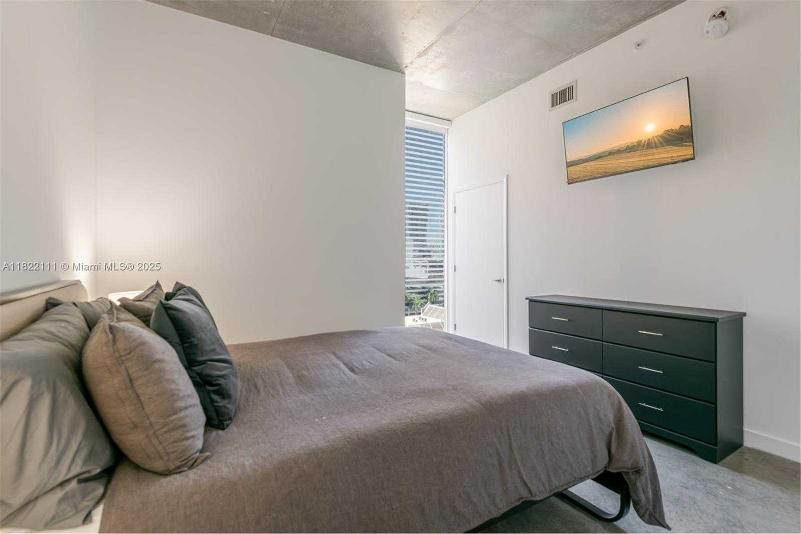 Small Image of 151 SOUTH EAST 1ST ST #711, Miami Number 16
