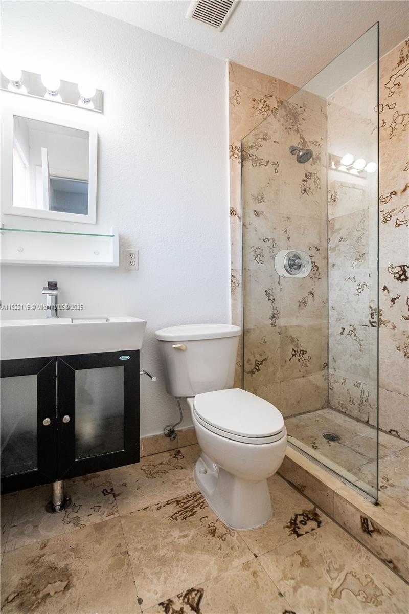 Small Image of 2180 BAY DR #4A, Miami Beach Number 16