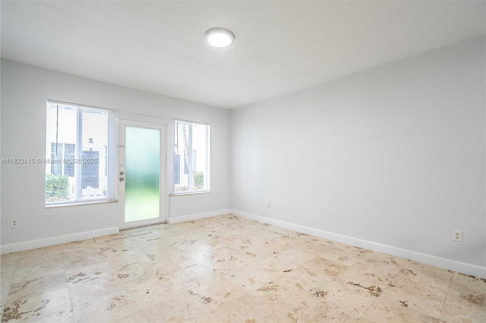 Small Image of 2180 BAY DR #4A, Miami Beach Number 3