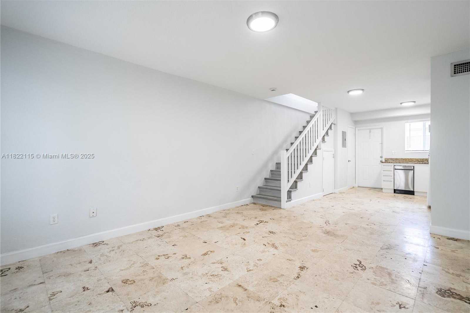Small Image of 2180 BAY DR #4A, Miami Beach Number 6