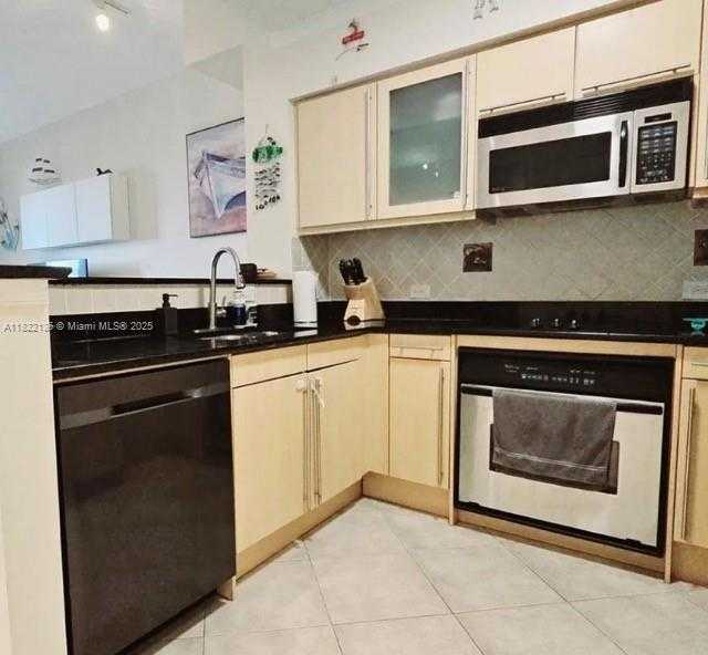 Small Image of 2080 SOUTH OCEAN DR #104, Hallandale Beach Number 11