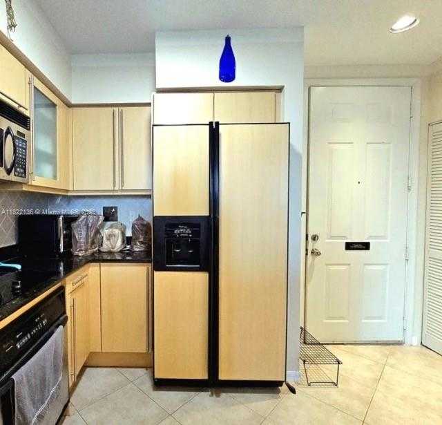 Small Image of 2080 SOUTH OCEAN DR #104, Hallandale Beach Number 12