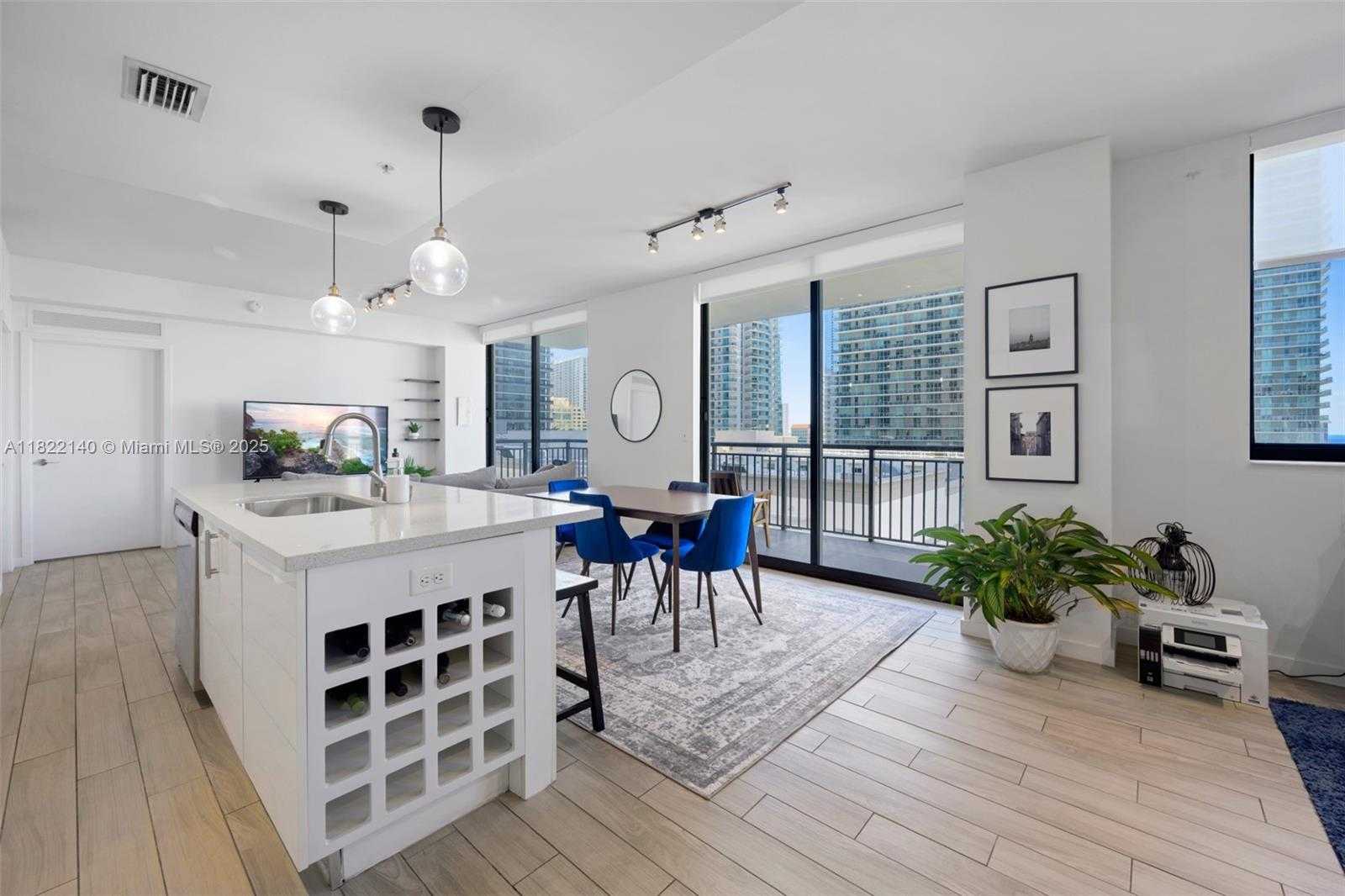 Small Image of 999 SOUTH WEST 1ST AVE #1603, Miami Number 3